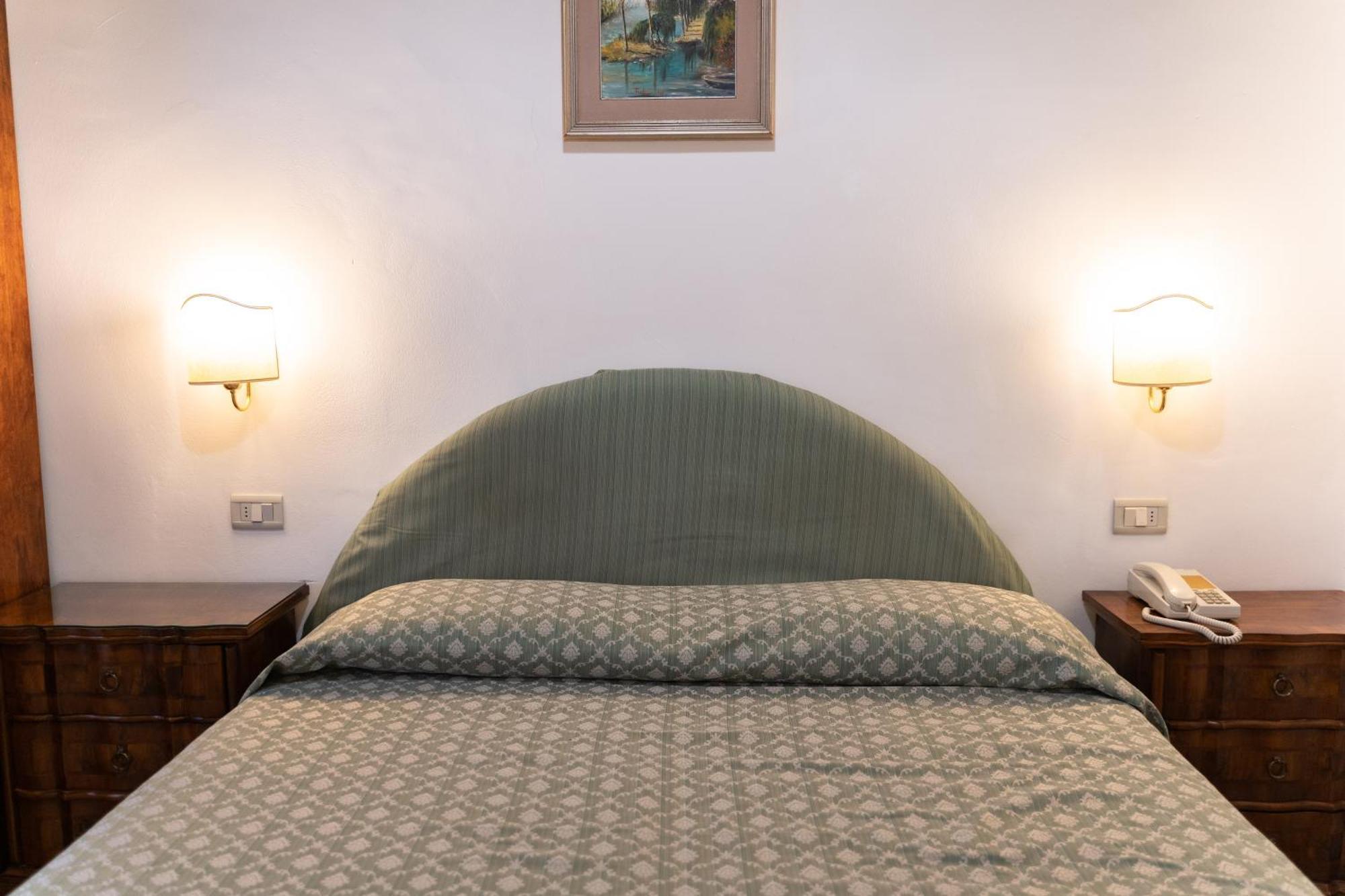 Hotel Belvedere Ассізі Екстер'єр фото