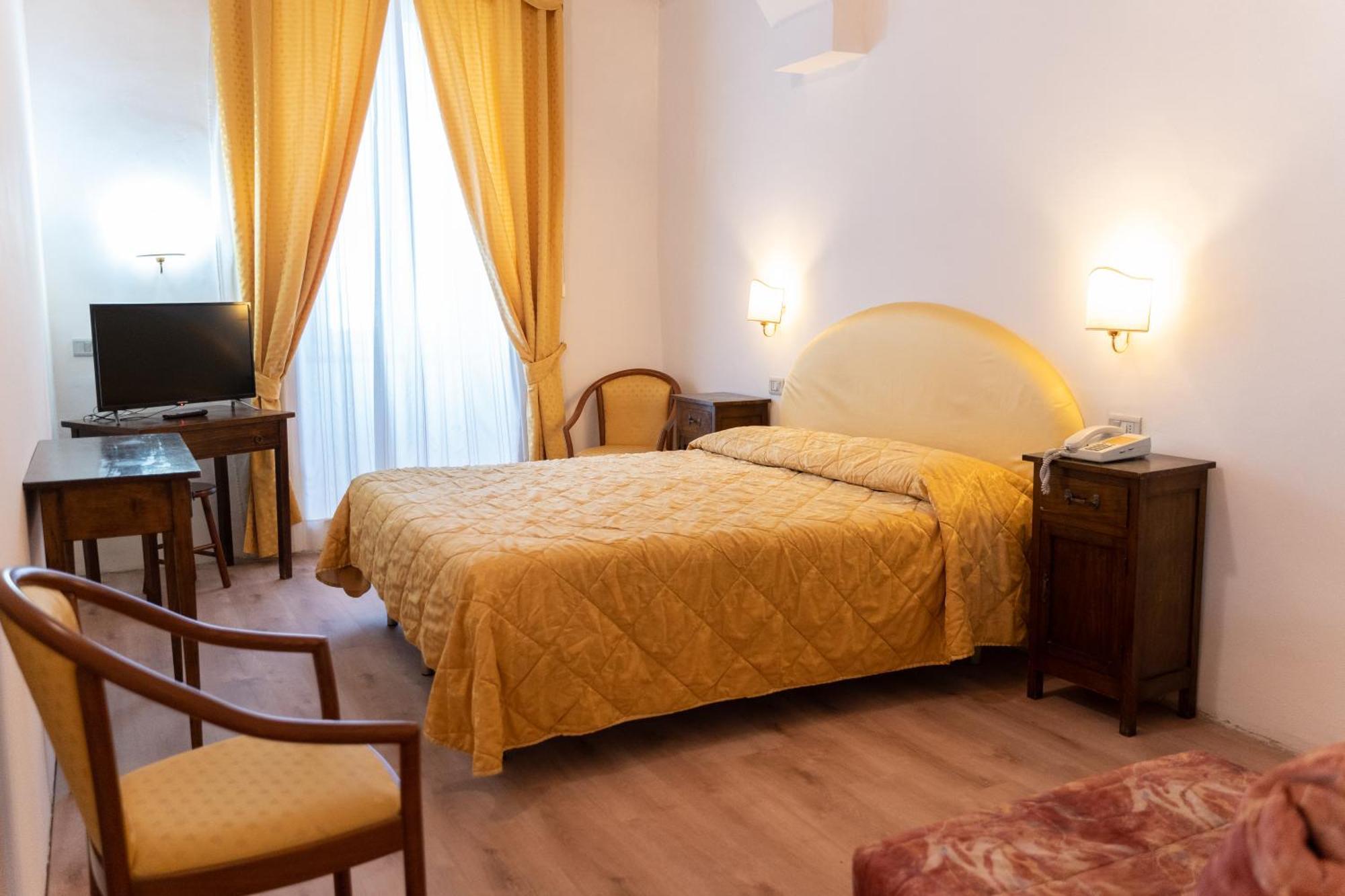 Hotel Belvedere Ассізі Екстер'єр фото
