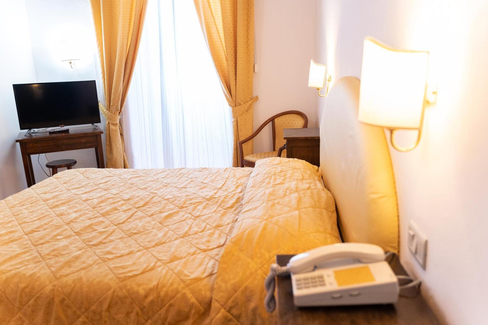 Hotel Belvedere Ассізі Екстер'єр фото